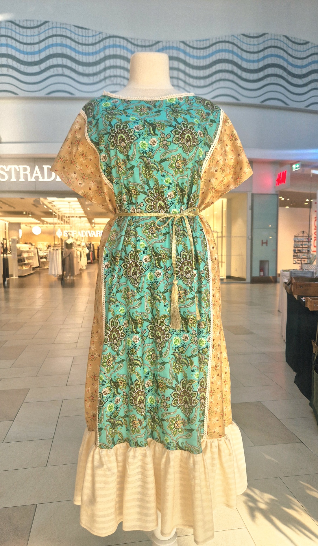 Rochie romantic look - îmbrăcăminte și modă - haine damă - rochii elegante - Artynos.ro