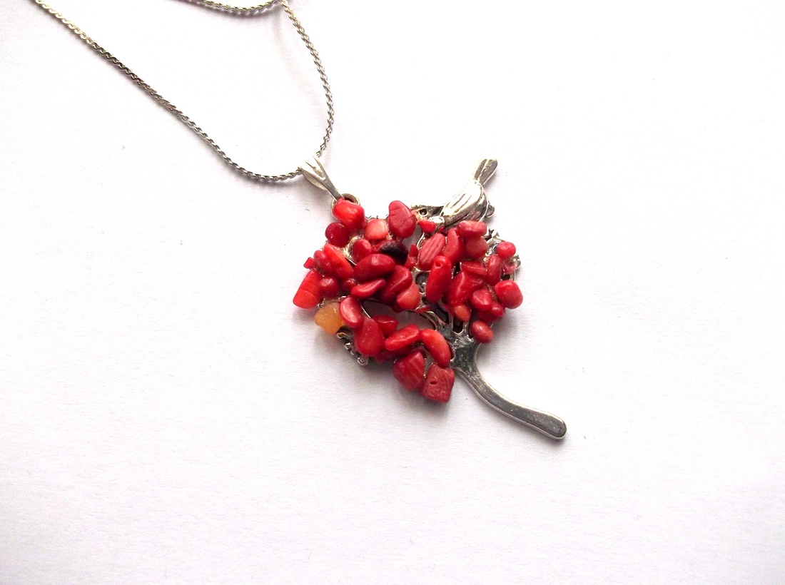 colier arborele vietii cu coral 38962 - bijuterii - coliere - coliere cu pandantive - Artynos.ro colier arborele vietii cu coral 38962 - bijuterii - coliere - coliere cu pandantive - Artynos.ro