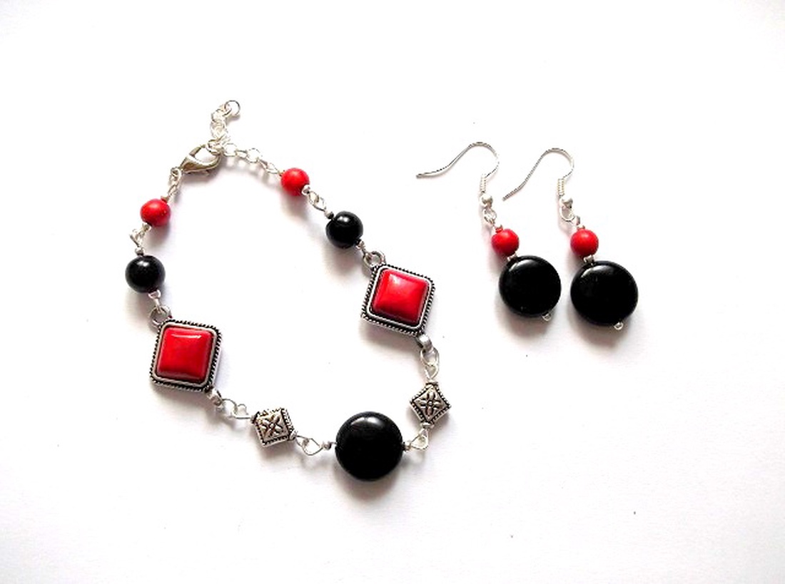 set onix si howlite rosu 37564 - bijuterii - seturi de bijuterii - Artynos.ro set onix si howlite rosu 37564 - bijuterii - seturi de bijuterii - Artynos.ro