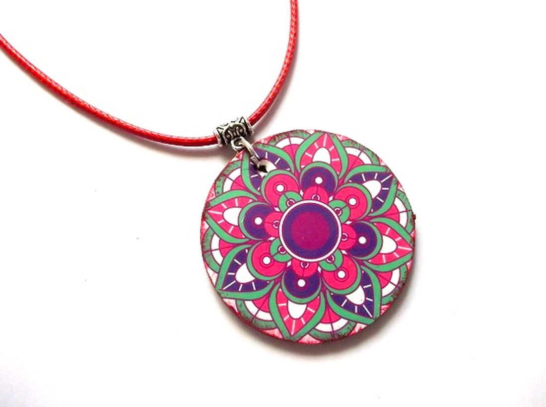 colier lemn mandala 47041 - bijuterii - coliere - coliere cu pandantive - Artynos.ro colier lemn mandala 47041 - bijuterii - coliere - coliere cu pandantive - Artynos.ro