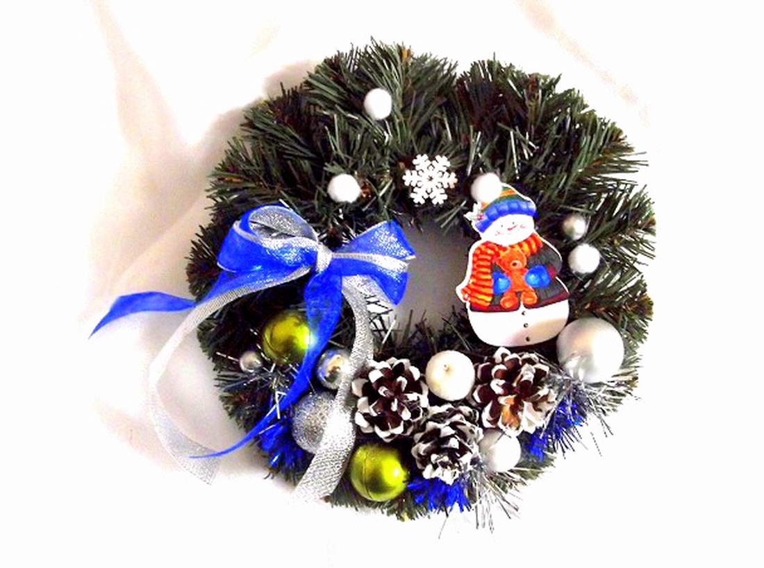 coronita de craciun 47677 - accesorii de crăciun - decorațiuni de advent - decor de advent pentru usă - Artynos.ro coronita de craciun 47677 - accesorii de crăciun - decorațiuni de advent - decor de advent pentru usă - Artynos.ro