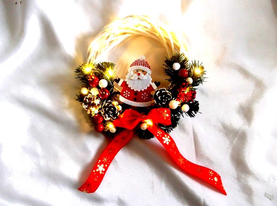 coronita de craciun 47703 - accesorii de crăciun - decorațiuni de advent - decor de advent pentru usă - Artynos.ro coronita de craciun 47703 - accesorii de crăciun - decorațiuni de advent - decor de advent pentru usă - Artynos.ro