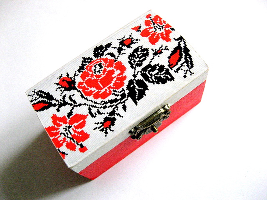 Cutie cu motiv traditional 28819 - casă & stil de viață - materiale de depozitare și sortare - cutie depozitare - Artynos.ro Cutie cu motiv traditional 28819 - casă & stil de viață - materiale de depozitare și sortare - cutie depozitare - Artynos.ro
