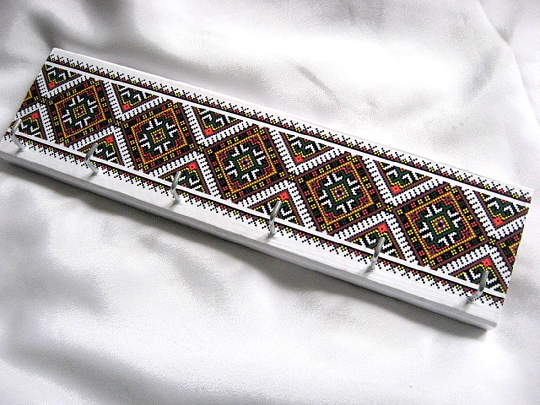Cuier din lemn motiv traditional 28866 - casă & stil de viață - accesorii pentru decorat casa - decorațiuni de pereți, decorațiuni suspendate - suport pentru chei - Artynos.ro Cuier din lemn motiv traditional 28866 - casă & stil de viață - accesorii pentru decorat casa - decorațiuni de pereți, decorațiuni suspendate - suport pentru chei - Artynos.ro