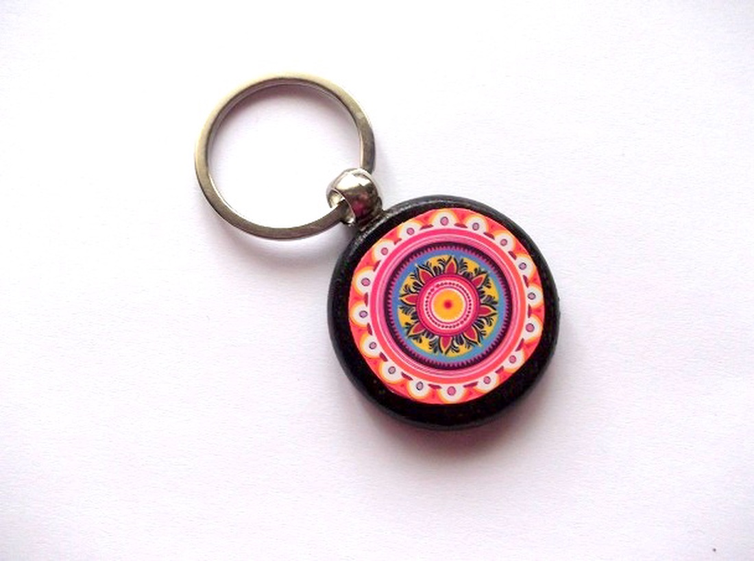 breloc cu mandala 48330 - geantă și husă - accesorii genți - breloc - Artynos.ro breloc cu mandala 48330 - geantă și husă - accesorii genți - breloc - Artynos.ro