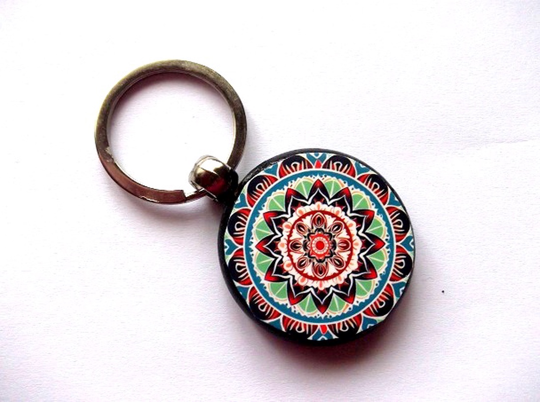 breloc pe lemn 48302 - geantă și husă - accesorii genți - breloc - Artynos.ro breloc pe lemn 48302 - geantă și husă - accesorii genți - breloc - Artynos.ro