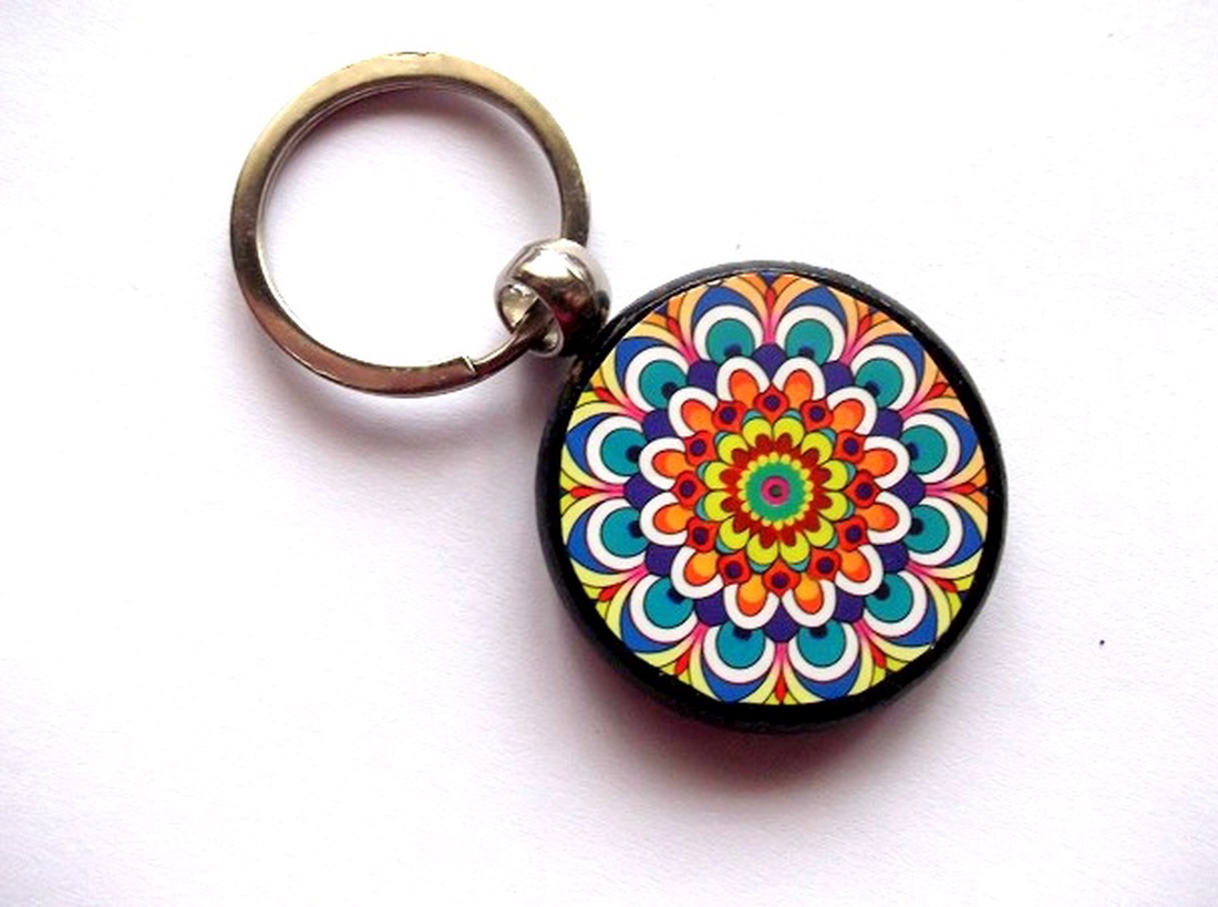 breloc pe lemn 48313 - geantă și husă - accesorii genți - breloc - Artynos.ro breloc pe lemn 48313 - geantă și husă - accesorii genți - breloc - Artynos.ro