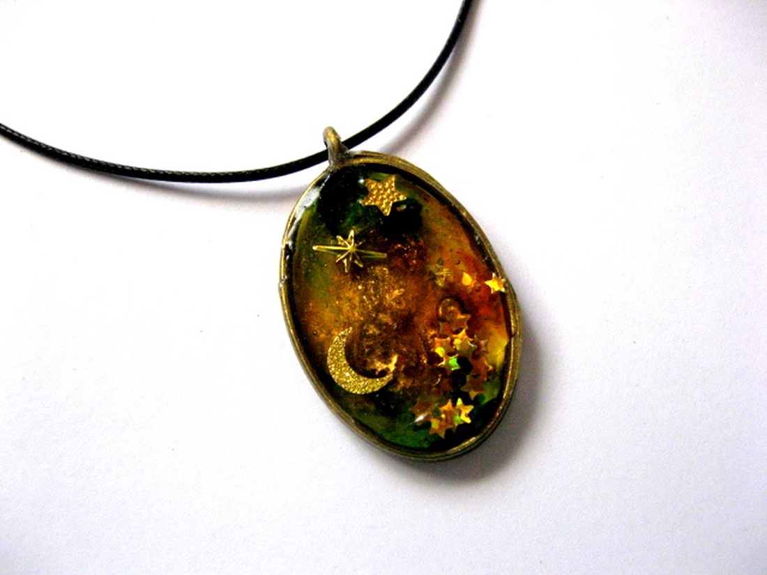 colier cu rasina 50402 - bijuterii - coliere - pandative - Artynos.ro colier cu rasina 50402 - bijuterii - coliere - pandative - Artynos.ro