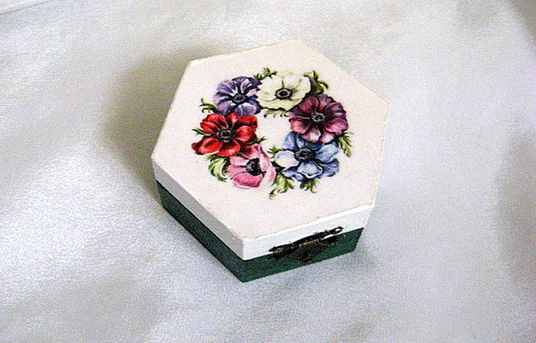 Cutie din lemn decorata 50631 - accessorii și unelte - lemn - cutie - Artynos.ro