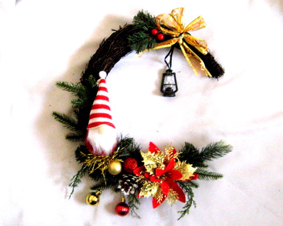 coronita de craciun cu gnomes 50803 - crăciun - decorațiuni de crăciun de casă - decorațiuni pentru ușă de crăciun - Artynos.ro