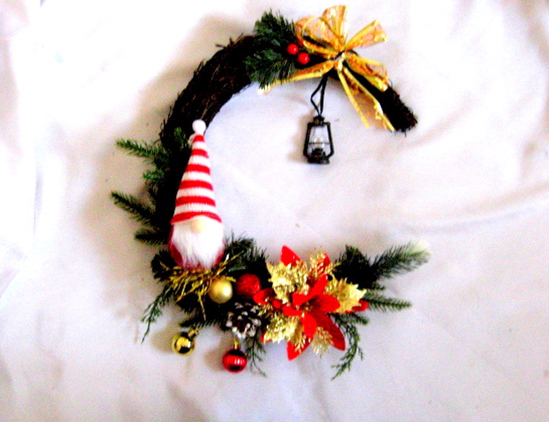 coronita de craciun cu gnomes 50803 - crăciun - decorațiuni de crăciun de casă - decorațiuni pentru ușă de crăciun - Artynos.ro