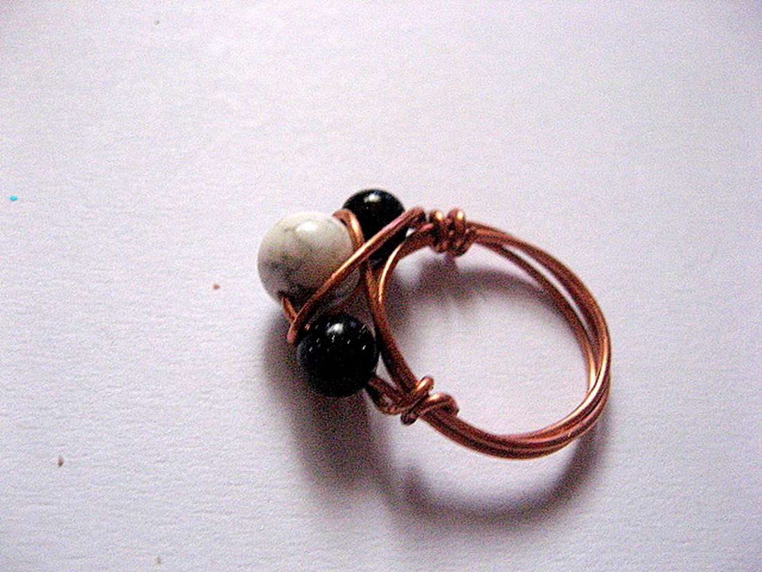 inel de cupru cu howlite si goldstone 50854 - bijuterii - inele - inele cu pietre semiprețioase - Artynos.ro