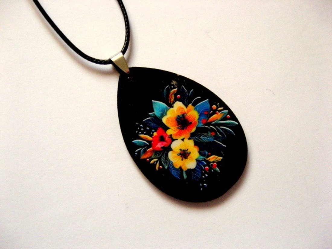 colier lemn 50968 - bijuterii - coliere - coliere cu pandative - Artynos.ro