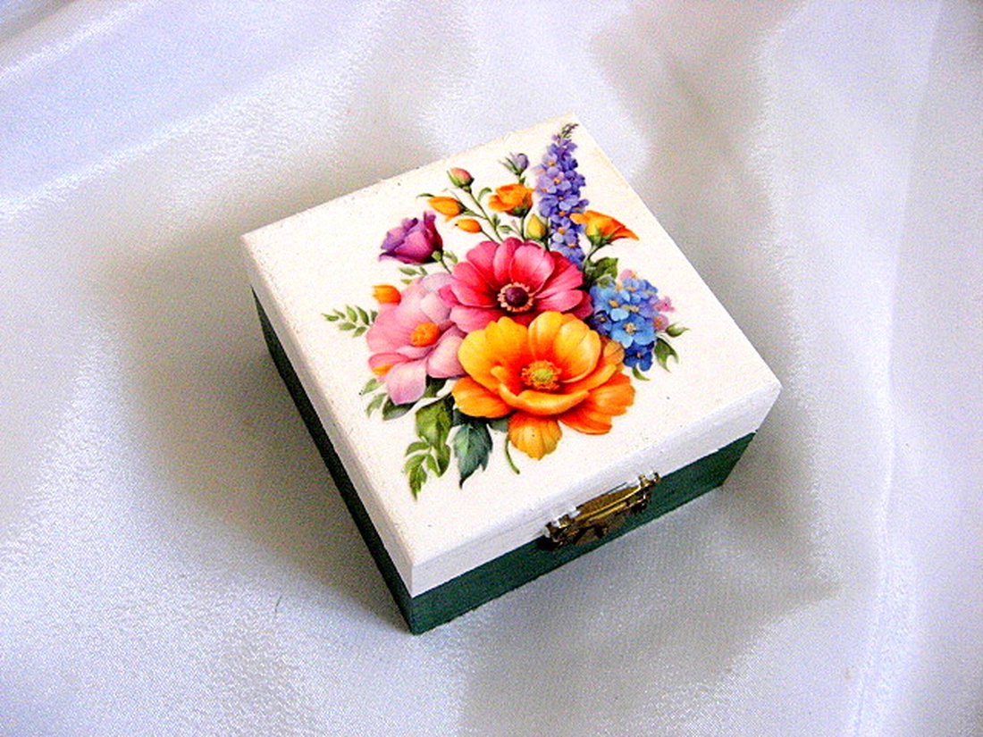 Cutie din lemn decorata 51403 - accessorii și unelte - lemn - cutie - Artynos.ro