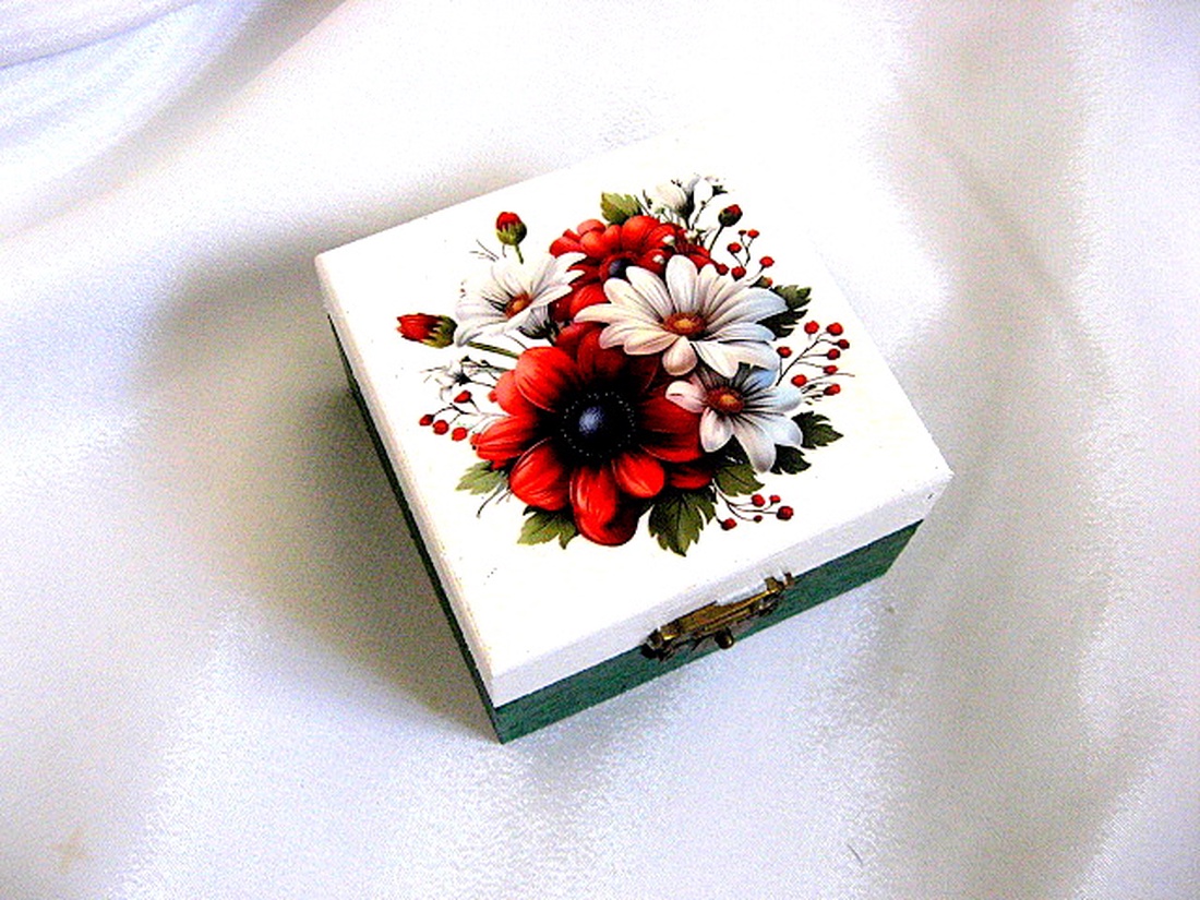 Cutie din lemn decorata 51408 - accessorii și unelte - lemn - cutie - Artynos.ro