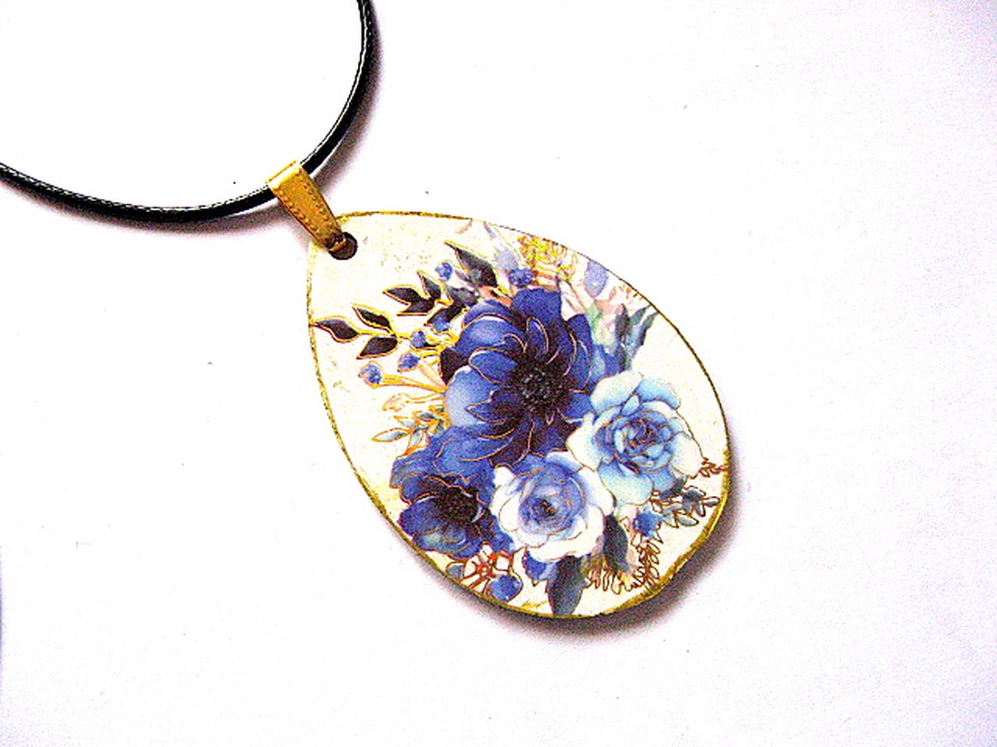 colier lemn 51377 - bijuterii - coliere - coliere cu pandative - Artynos.ro