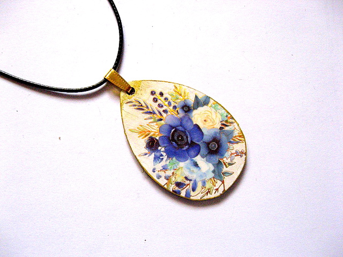 colier lemn 51375 - bijuterii - coliere - coliere cu pandative - Artynos.ro