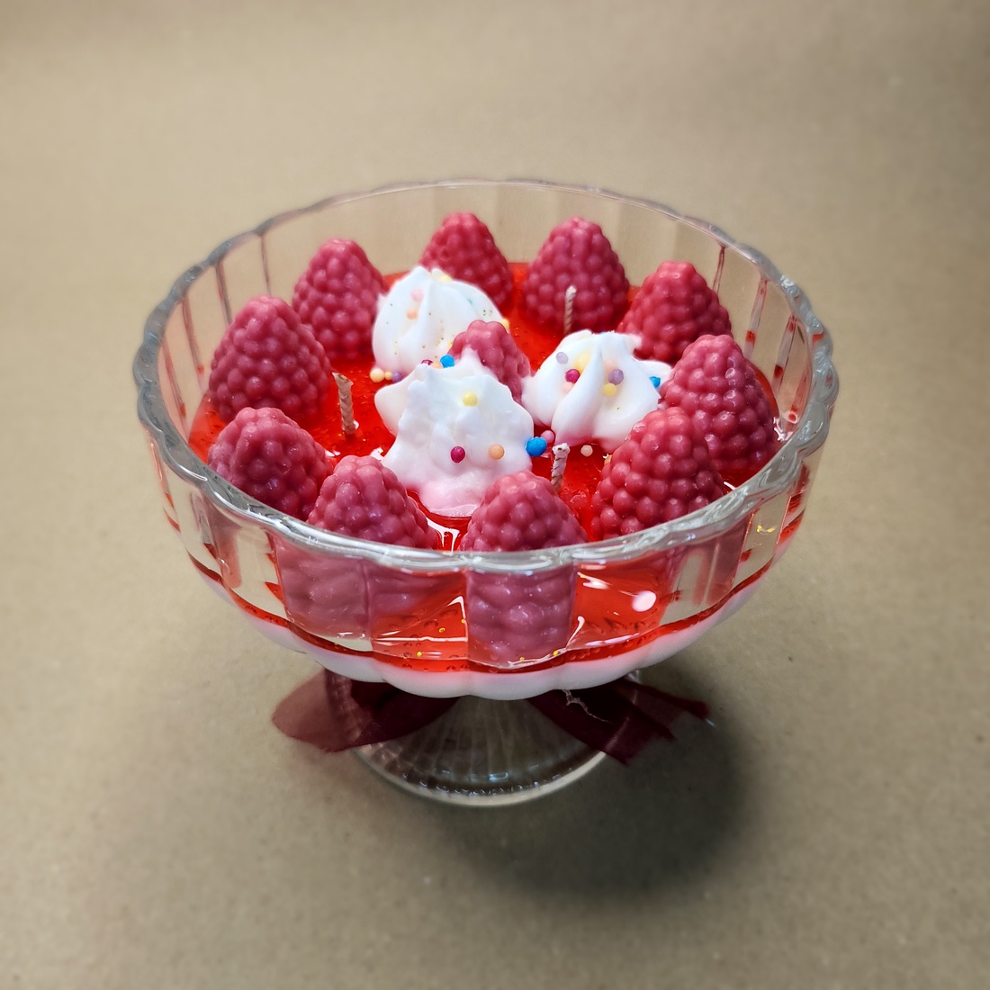 Lumânare Raspberryand Jelly CreamLumânare Raspberryand Jelly Cream - casă & stil de viață - lumânări, parfumuri, arome - felinar cu lumânare - Artynos.ro