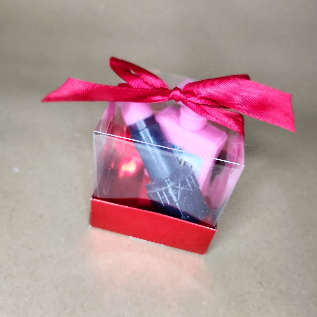 Set lumânări Ruj și Parfum - casă & stil de viață - lumânări, parfumuri, arome - ceară parfumată - Artynos.ro