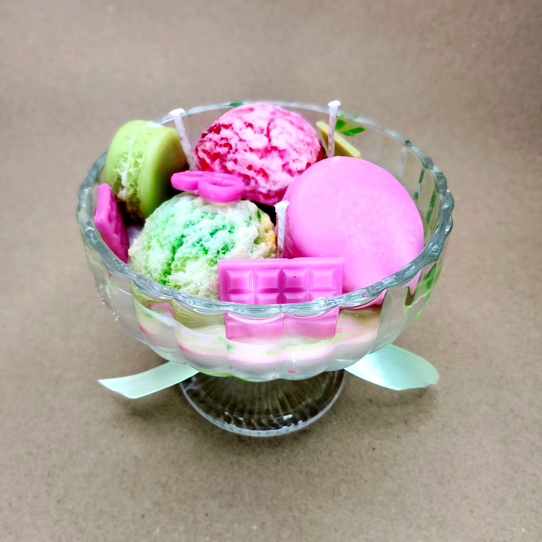 Lumânare Sweet Trio Macarons, Ice Cream and Chocolate - casă & stil de viață - lumânări, parfumuri, arome - felinar cu lumânare - Artynos.ro