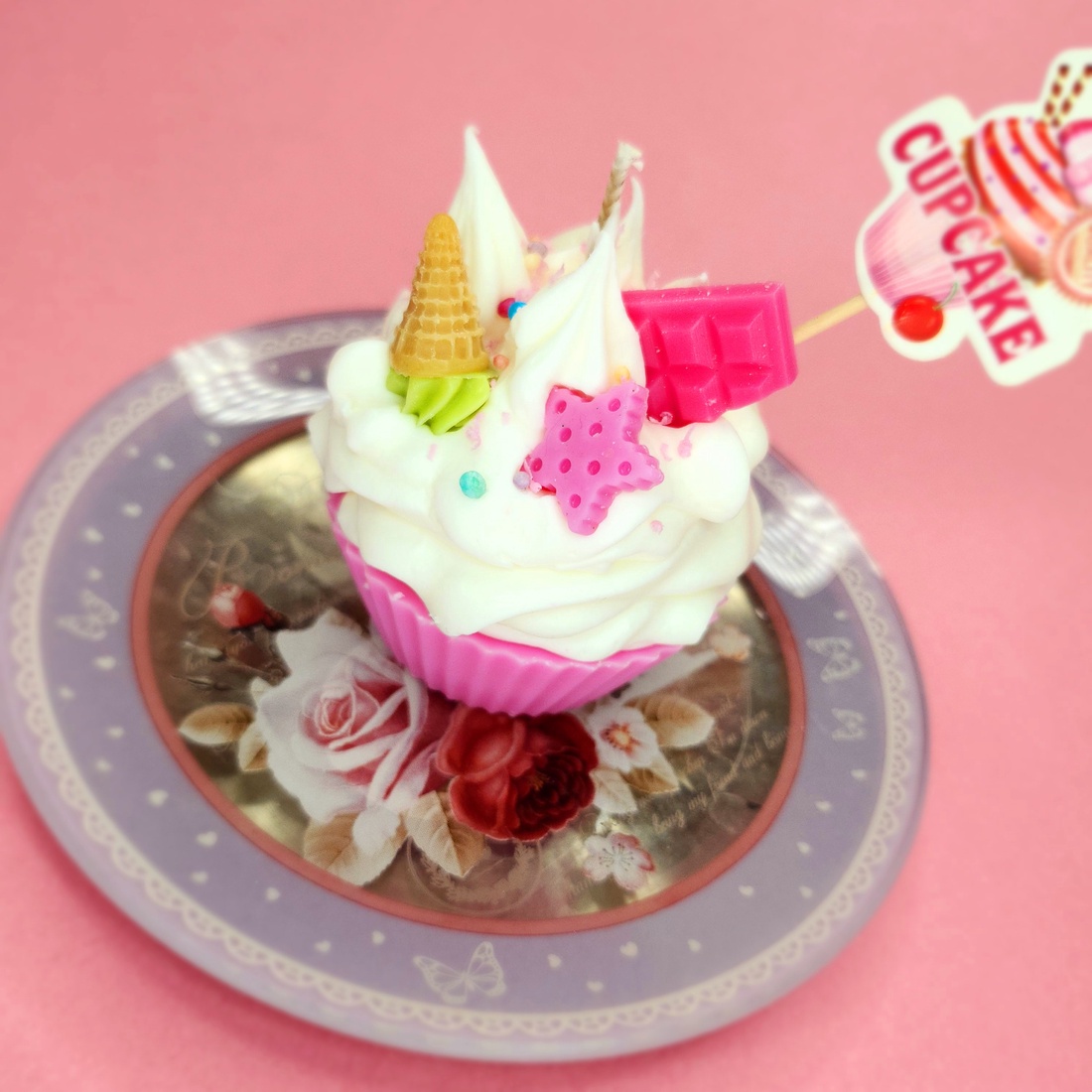 Lumânare Pink Cupcake Delight  - casă & stil de viață - lumânări, parfumuri, arome - lumânări artizanale - Artynos.ro