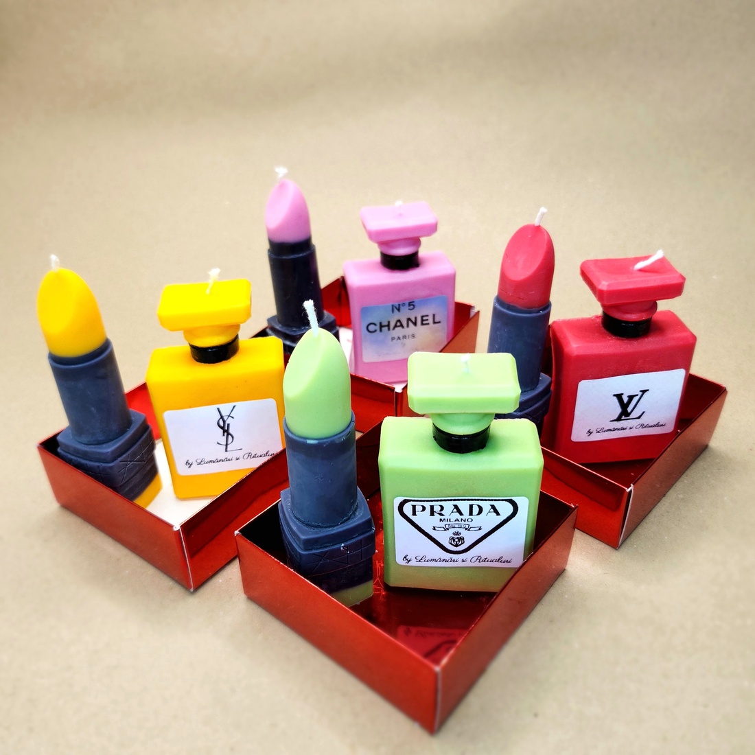 Lumânare Ruj și Parfum L.V. - casă & stil de viață - lumânări, parfumuri, arome - felinar cu lumânare - Artynos.ro