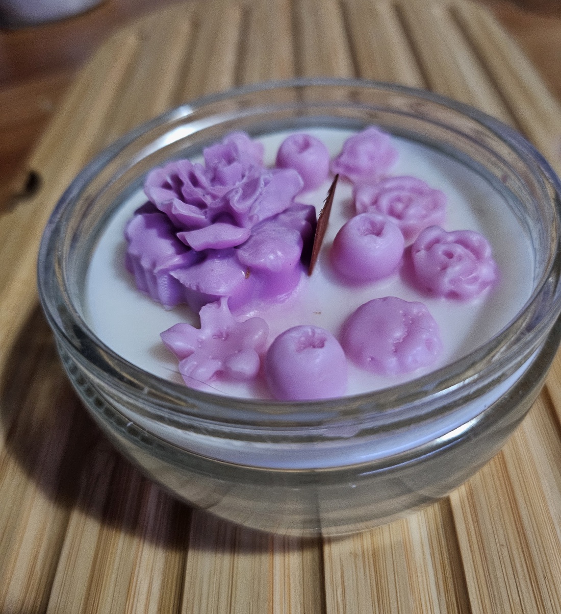 Lumanare paefumata aroma inghetata - casă & stil de viață - lumânări, parfumuri, arome - ceară parfumată - Artynos.ro Lumanare paefumata aroma inghetata - casă & stil de viață - lumânări, parfumuri, arome - ceară parfumată - Artynos.ro