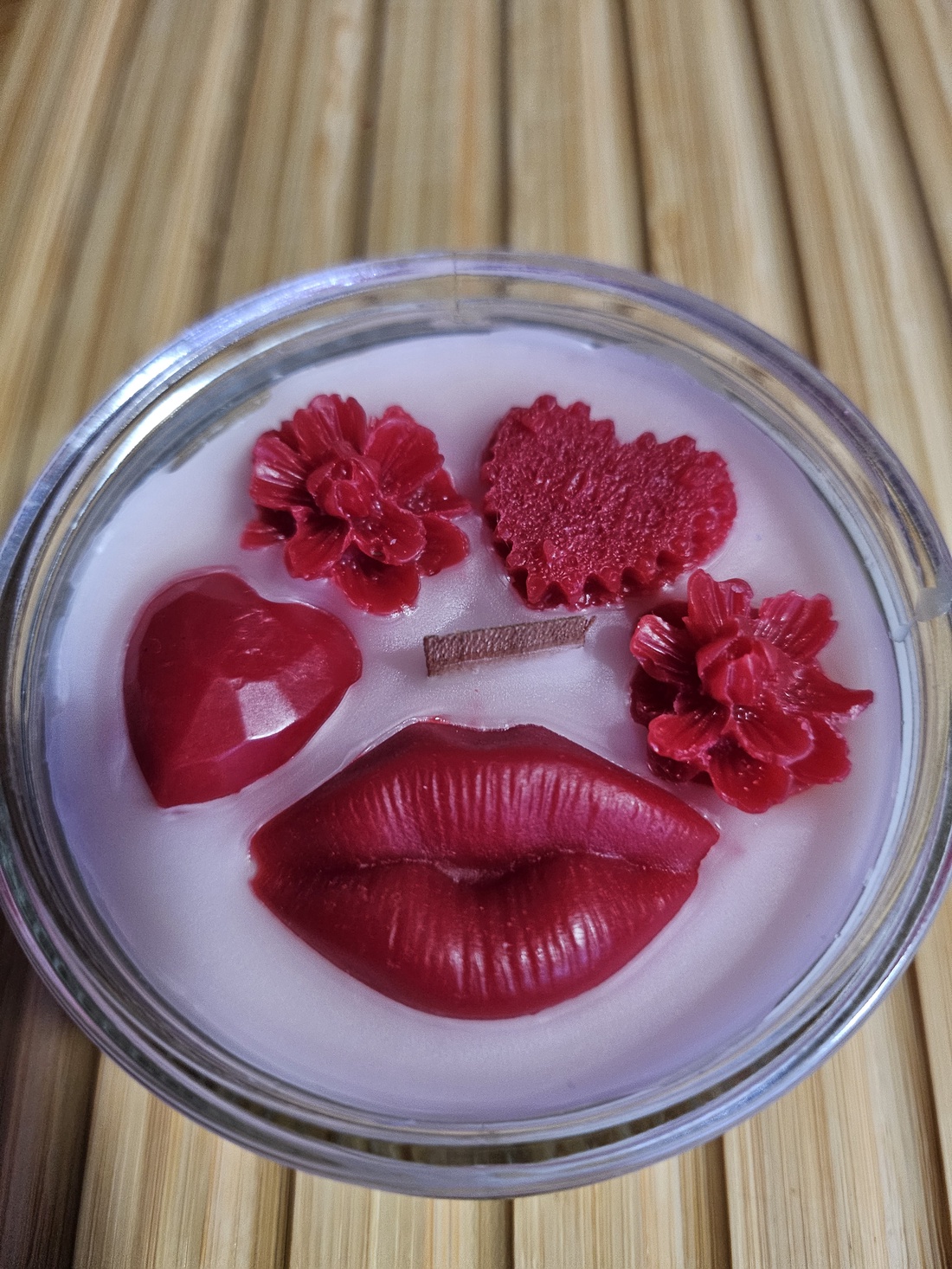 Lumanare parfumata - casă & stil de viață - lumânări, parfumuri, arome - difuzor aromatic - Artynos.ro Lumanare parfumata - casă & stil de viață - lumânări, parfumuri, arome - difuzor aromatic - Artynos.ro