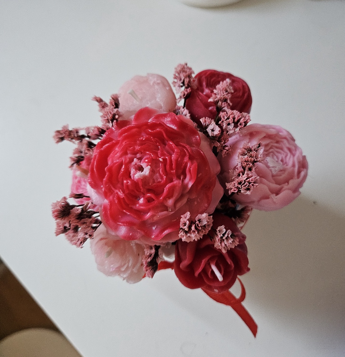 Aranjament floral - casă & stil de viață - lumânări, parfumuri, arome - ceară parfumată - Artynos.ro Aranjament floral - casă & stil de viață - lumânări, parfumuri, arome - ceară parfumată - Artynos.ro