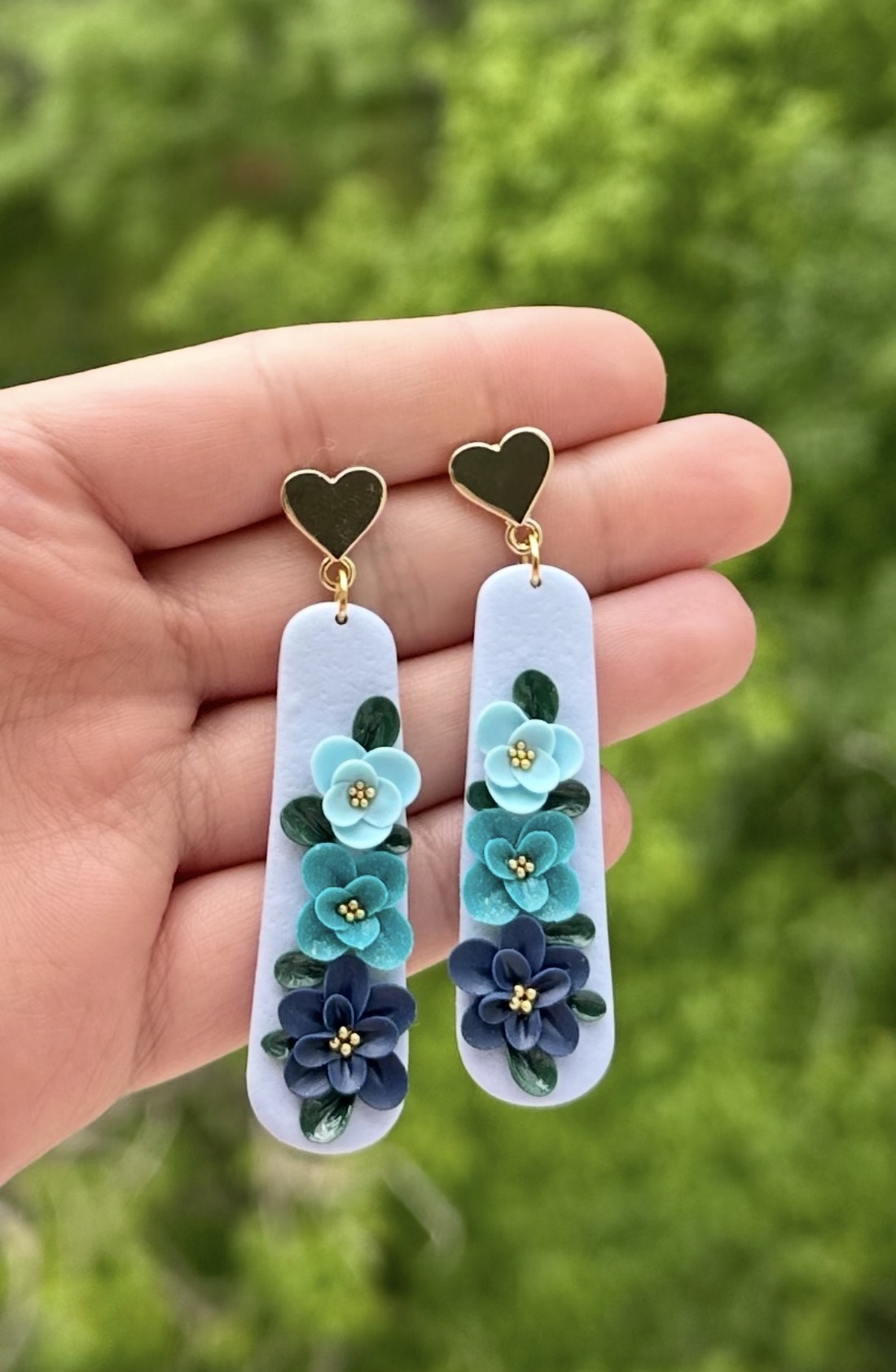 Cercei florali eleganți blue inimă handmade   - accesorii nuntă - bijuterii mireasă - cercei mireasă - Artynos.ro