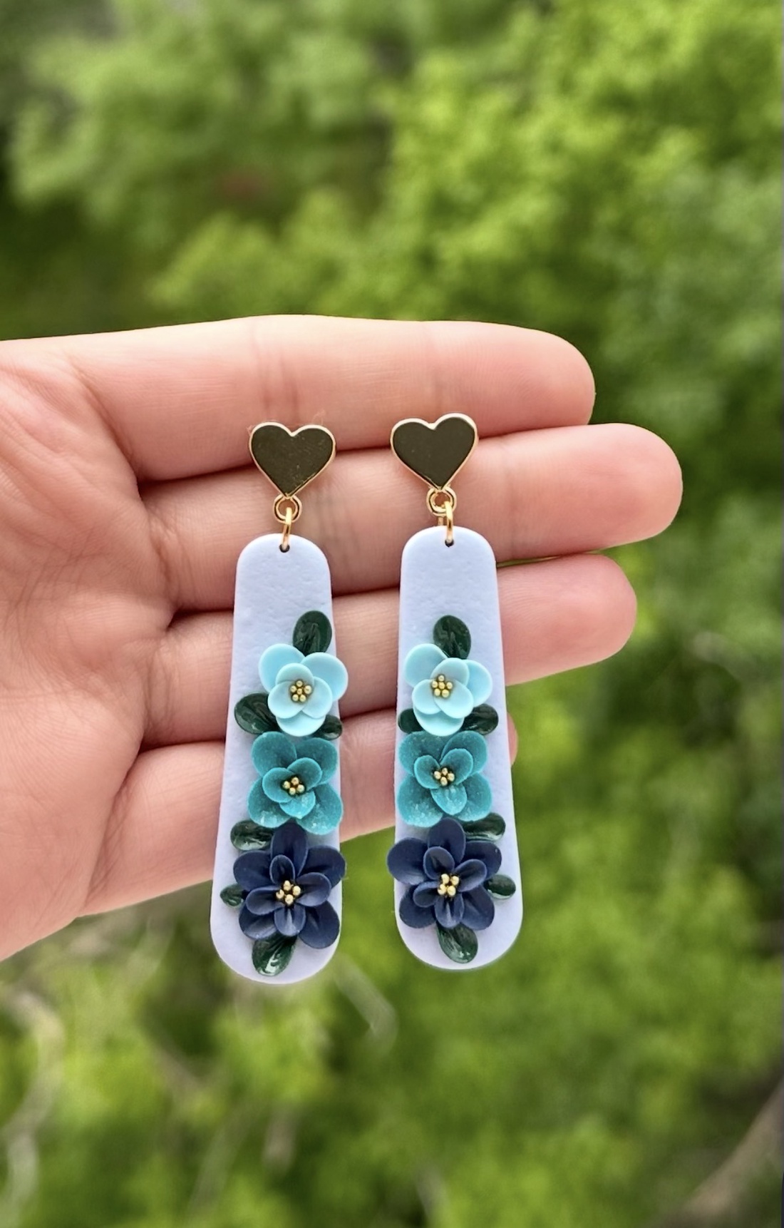 Cercei florali eleganți blue inimă handmade   - accesorii nuntă - bijuterii mireasă - cercei mireasă - Artynos.ro