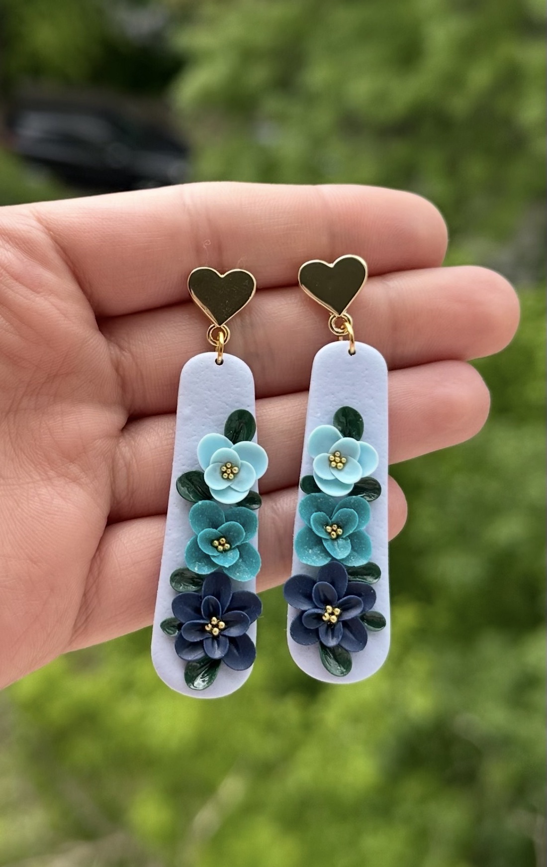 Cercei florali eleganți blue inimă handmade   - accesorii nuntă - bijuterii mireasă - cercei mireasă - Artynos.ro