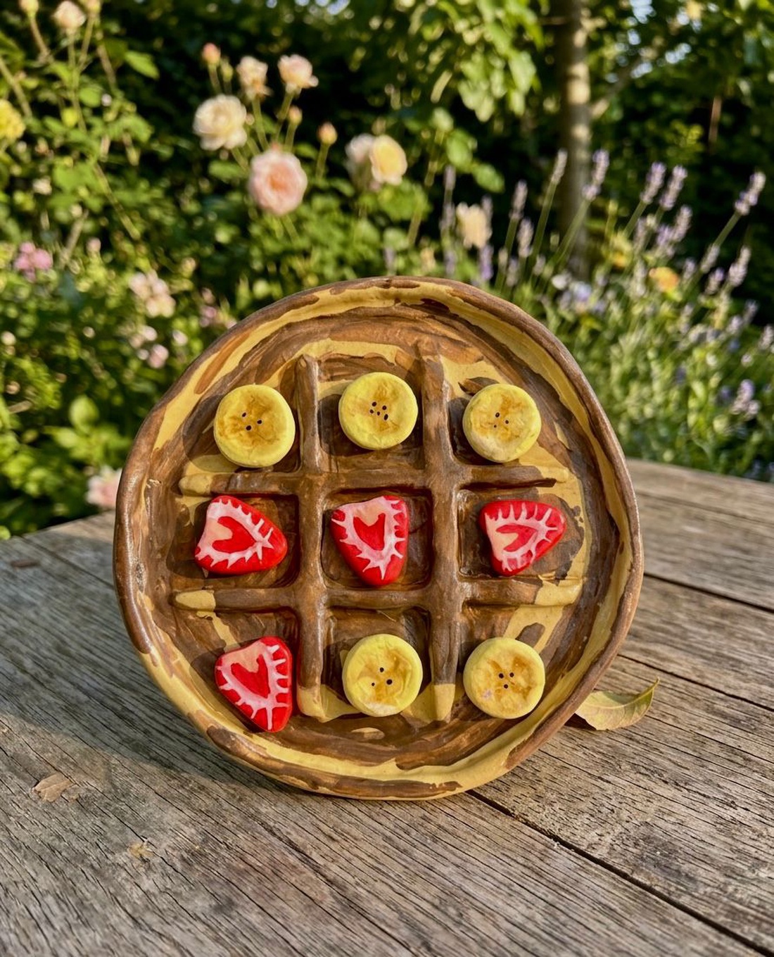 Obiect decorativ din lut, model Clătită cu Nutella � Joc interactiv X și O (Handmade) - casă & stil de viață - decorațiuni de casă - decorațiuni de masă și rafturi - decorațiuni de masă - Artynos.ro