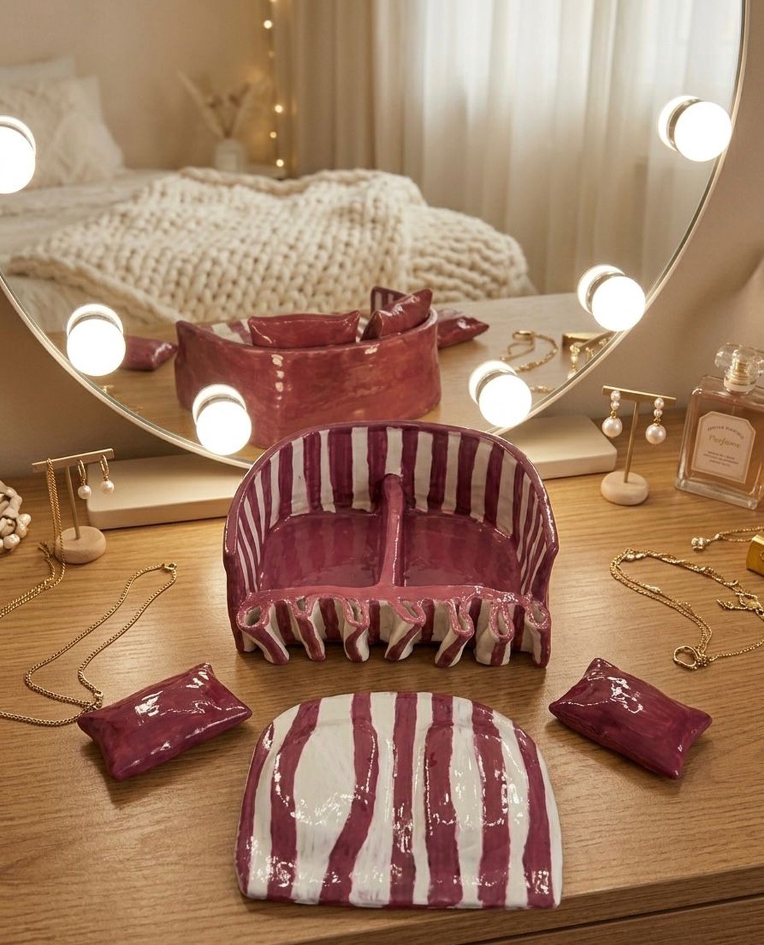  Cutiuță de Bijuterii Handmade în Formă de Canapea , Decor Unicat din Lut  - bijuterii - suporturi și cutii de bijuterii - cutii de bijuterii - Artynos.ro