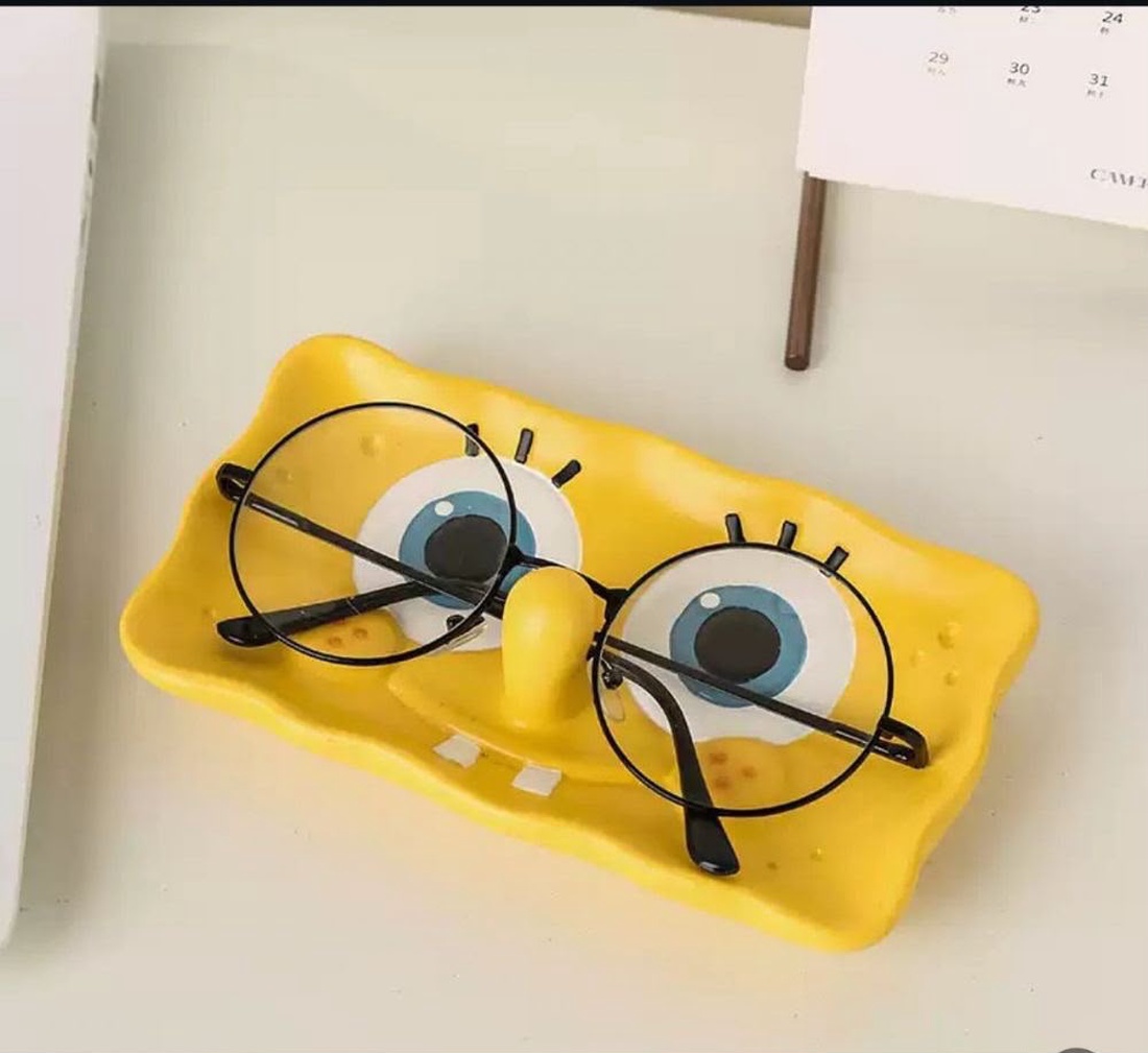 Suport de Ochelari Handmade SpongeBob � Adu un Zâmbet pe Biroul Tău! - casă & stil de viață - decorațiuni de casă - decorațiuni de masă și rafturi - decorațiuni de masă - Artynos.ro