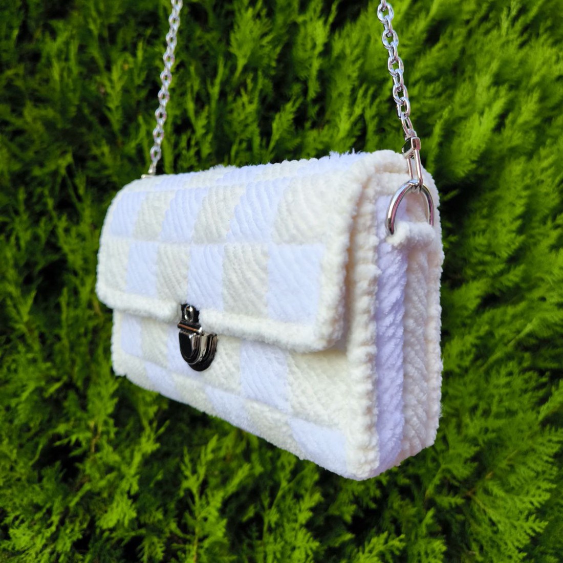 Geantă de umăr elegantă acoperită cu chenille (alb unt și alb zăpadă) - geantă și husă - genți de umăr și genți de mână - geantă casual - Artynos.ro Geantă de umăr elegantă acoperită cu chenille (alb unt și alb zăpadă) - geantă și husă - genți de umăr și genți de mână - geantă casual - Artynos.ro