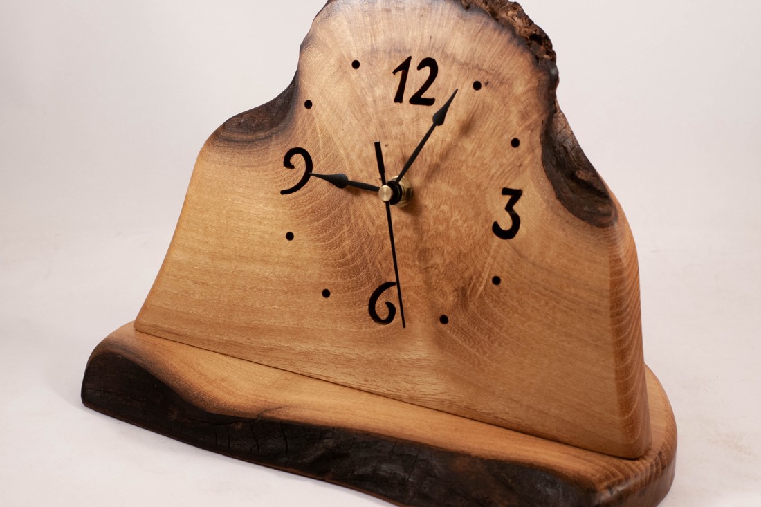 Ceas de masă din lemn, ceas șemineu, ceas din lemn rustic - - Artynos.ro Ceas de masă din lemn, ceas șemineu, ceas din lemn rustic - - Artynos.ro