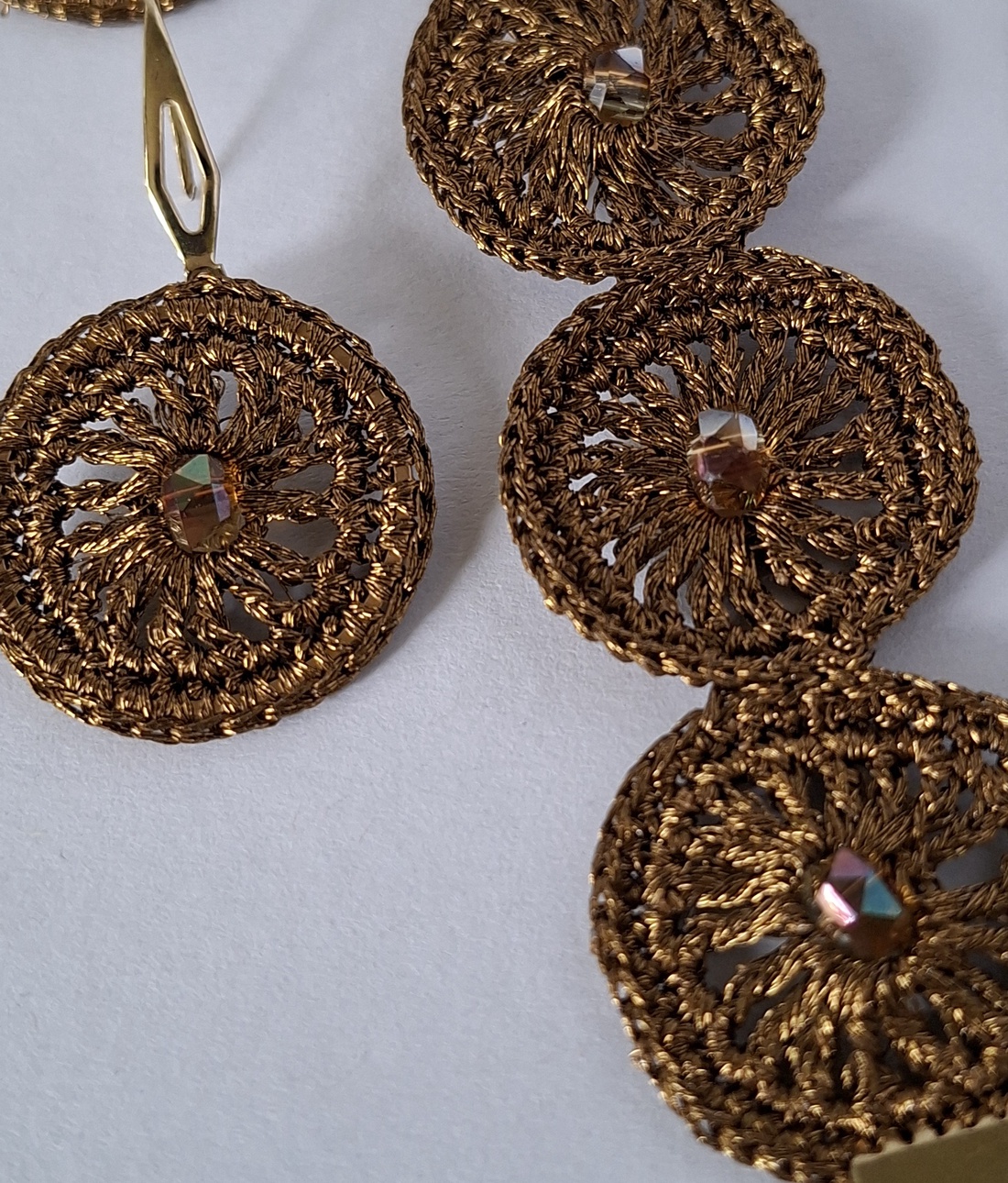Set bijuterii pe bronz cu cristale transparente aramii - bijuterii - seturi de bijuterii - Artynos.ro