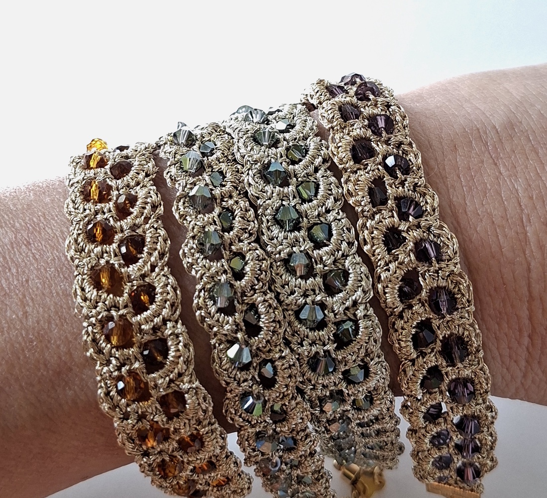 Bratari elegante cu fir auriu si cristale transparente mov, aramiu, vernil, black diamond - bijuterii - brățări - brățări din mărgele - Artynos.ro