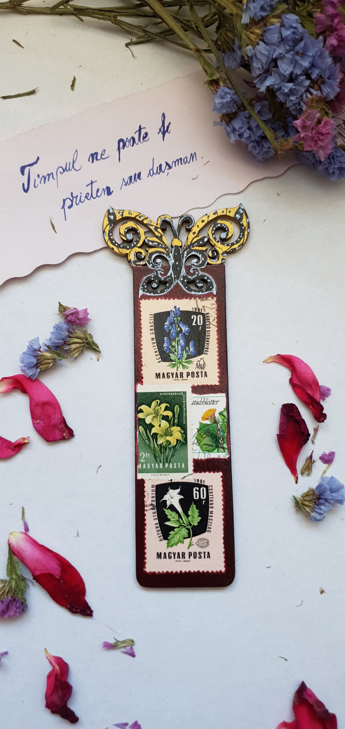 Semn de carte Oldy but Goldy Floral - cărți și creații cu tematică muzicală, cadouri - semn de carte - Artynos.ro Semn de carte Oldy but Goldy Floral - cărți și creații cu tematică muzicală, cadouri - semn de carte - Artynos.ro