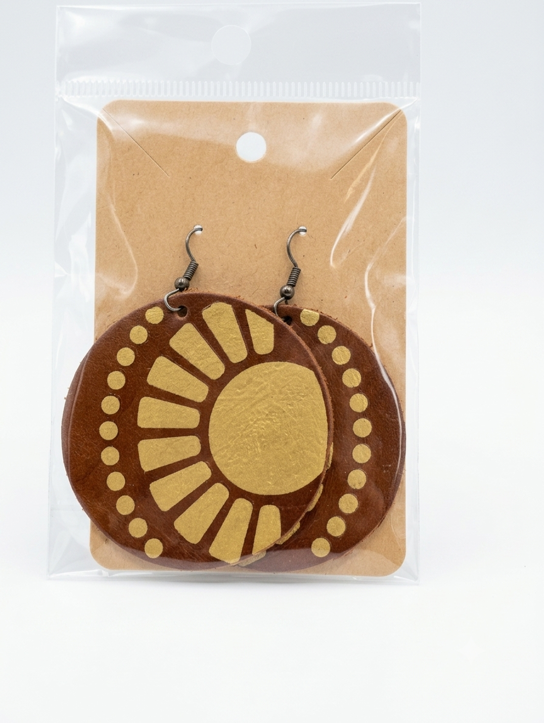 Cercei Handmade din Piele Naturală � Motive Solare Aurii, Piele Maro - bijuterii - cercei - cercei lungi - Artynos.ro