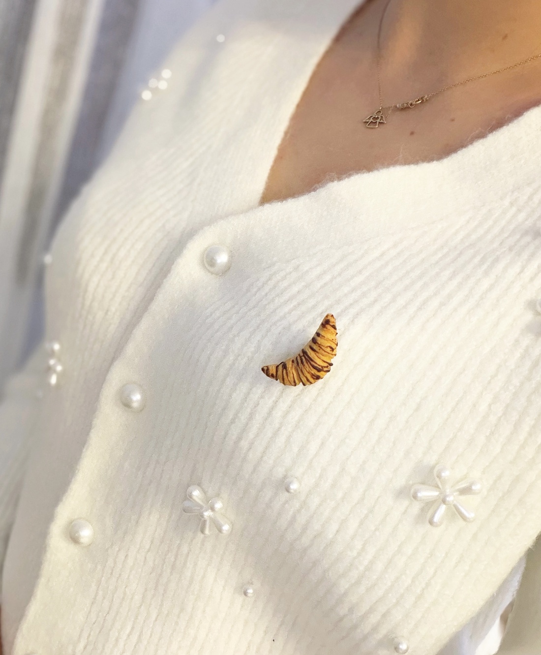 Broșă croissant  - bijuterii - broșe - Artynos.ro