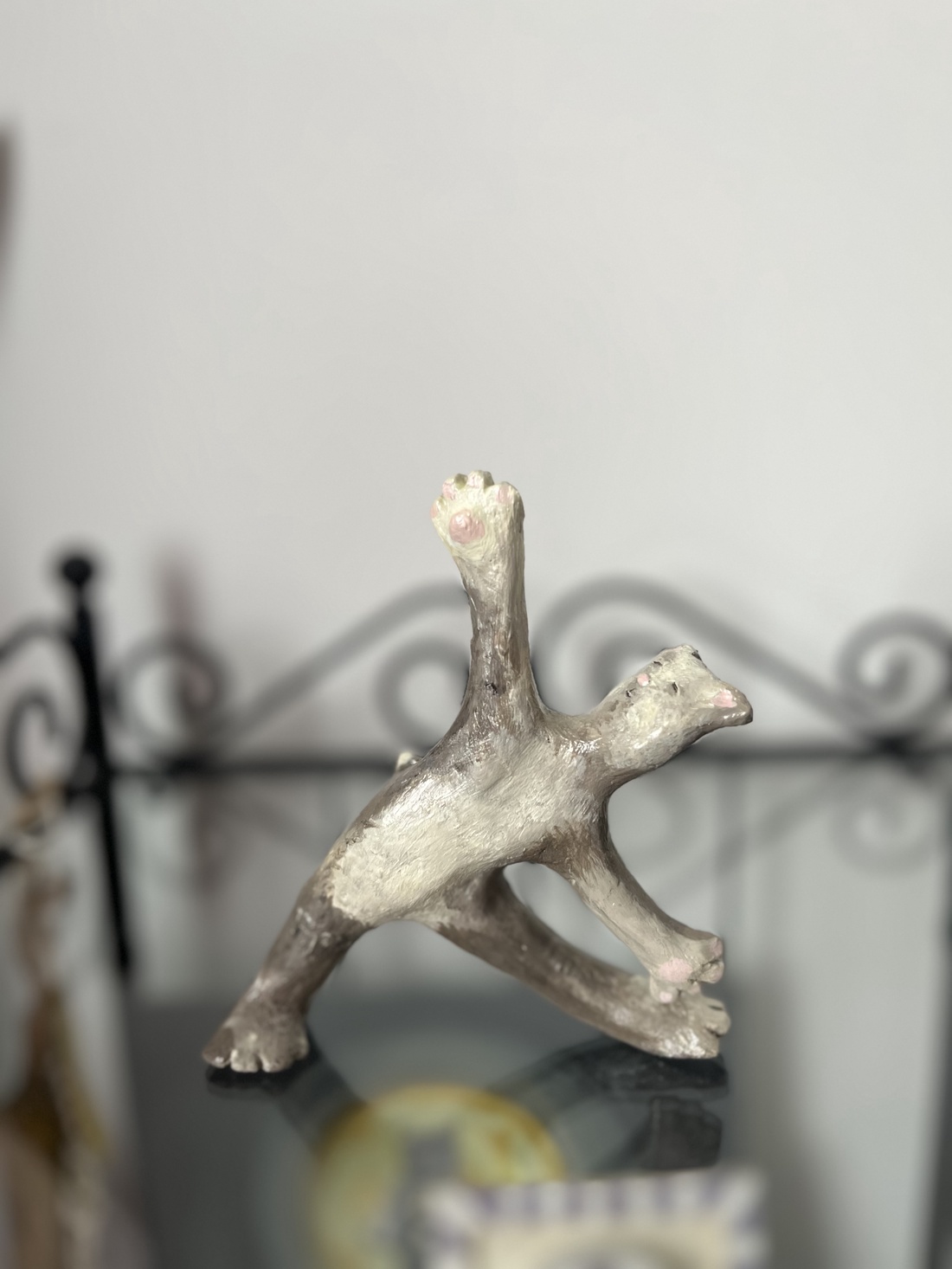 Pisicuta Yoghina - arte vizuale și accesorii - sculptură - sculpturi și figurine din ceramică - Artynos.ro Pisicuta Yoghina - arte vizuale și accesorii - sculptură - sculpturi și figurine din ceramică - Artynos.ro