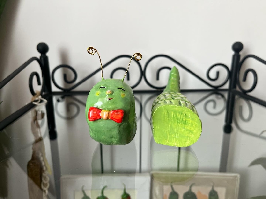 Book stopper - arte vizuale și accesorii - sculptură - sculpturi și figurine din ceramică - Artynos.ro Book stopper - arte vizuale și accesorii - sculptură - sculpturi și figurine din ceramică - Artynos.ro
