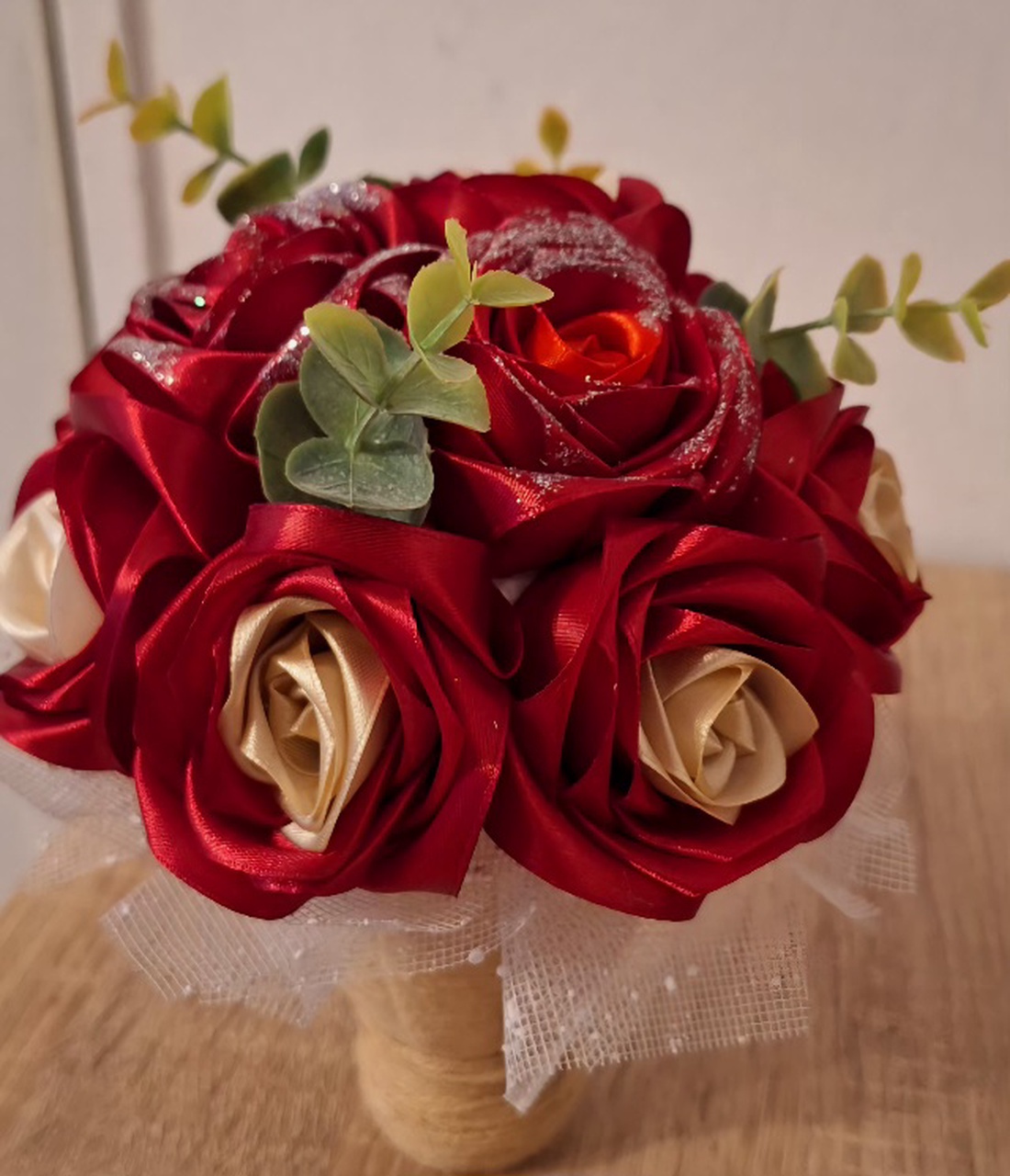 Buchet de flori din satin - casă & stil de viață - decorațiuni de casă - accesorii florale - flori în ghiveci - Artynos.ro