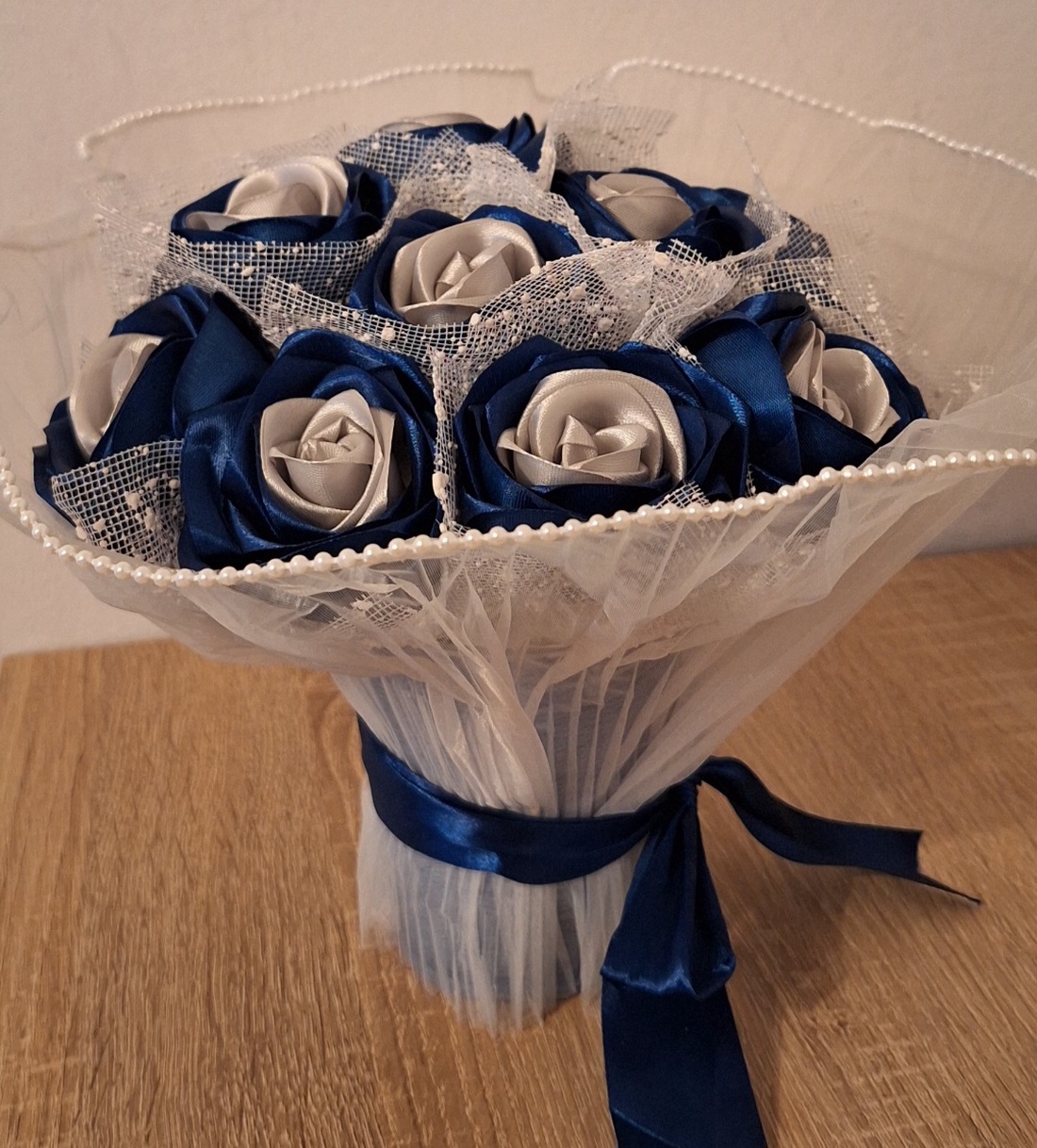 Buchet de flori din satin - casă & stil de viață - decorațiuni de casă - accesorii florale - flori în ghiveci - Artynos.ro