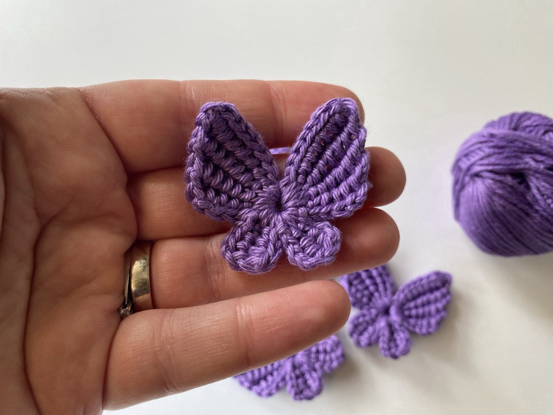 Fluturasi crosetati pentru proiecte personale, handmade. - accessorii și unelte - textile - accesoriu de cusut, călcat - Artynos.ro Fluturasi crosetati pentru proiecte personale, handmade. - accessorii și unelte - textile - accesoriu de cusut, călcat - Artynos.ro