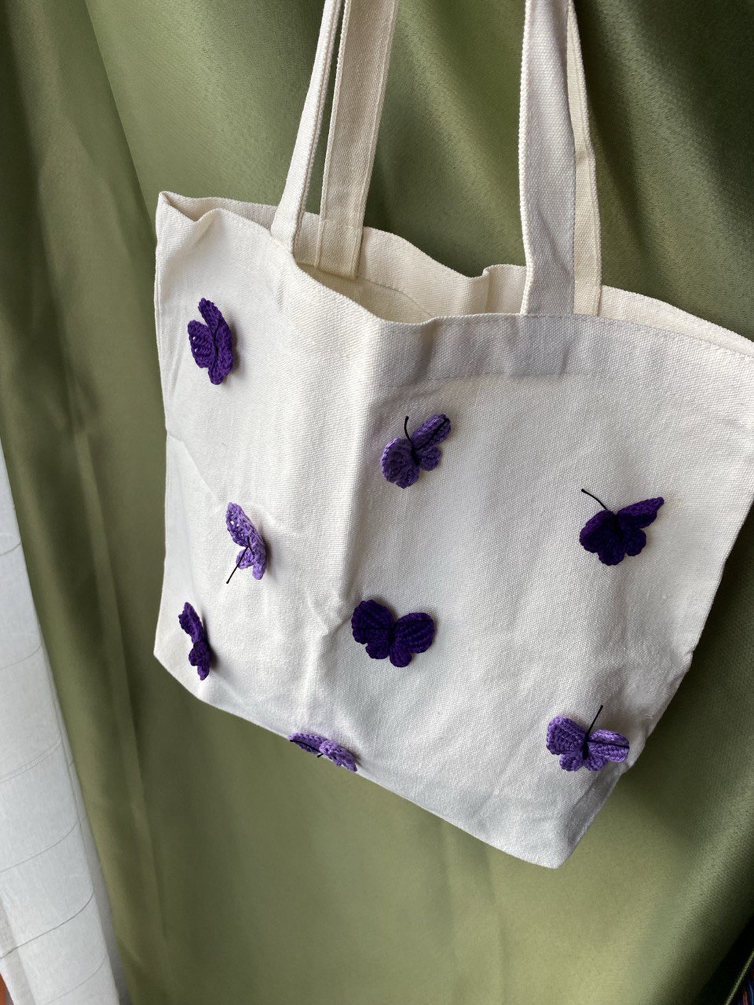 Sacosa cu fluturi crosetati - geantă și husă - geantă pentru cumpărături - geantă shopper, geantă tote, geantă textilă - Artynos.ro Sacosa cu fluturi crosetati - geantă și husă - geantă pentru cumpărături - geantă shopper, geantă tote, geantă textilă - Artynos.ro
