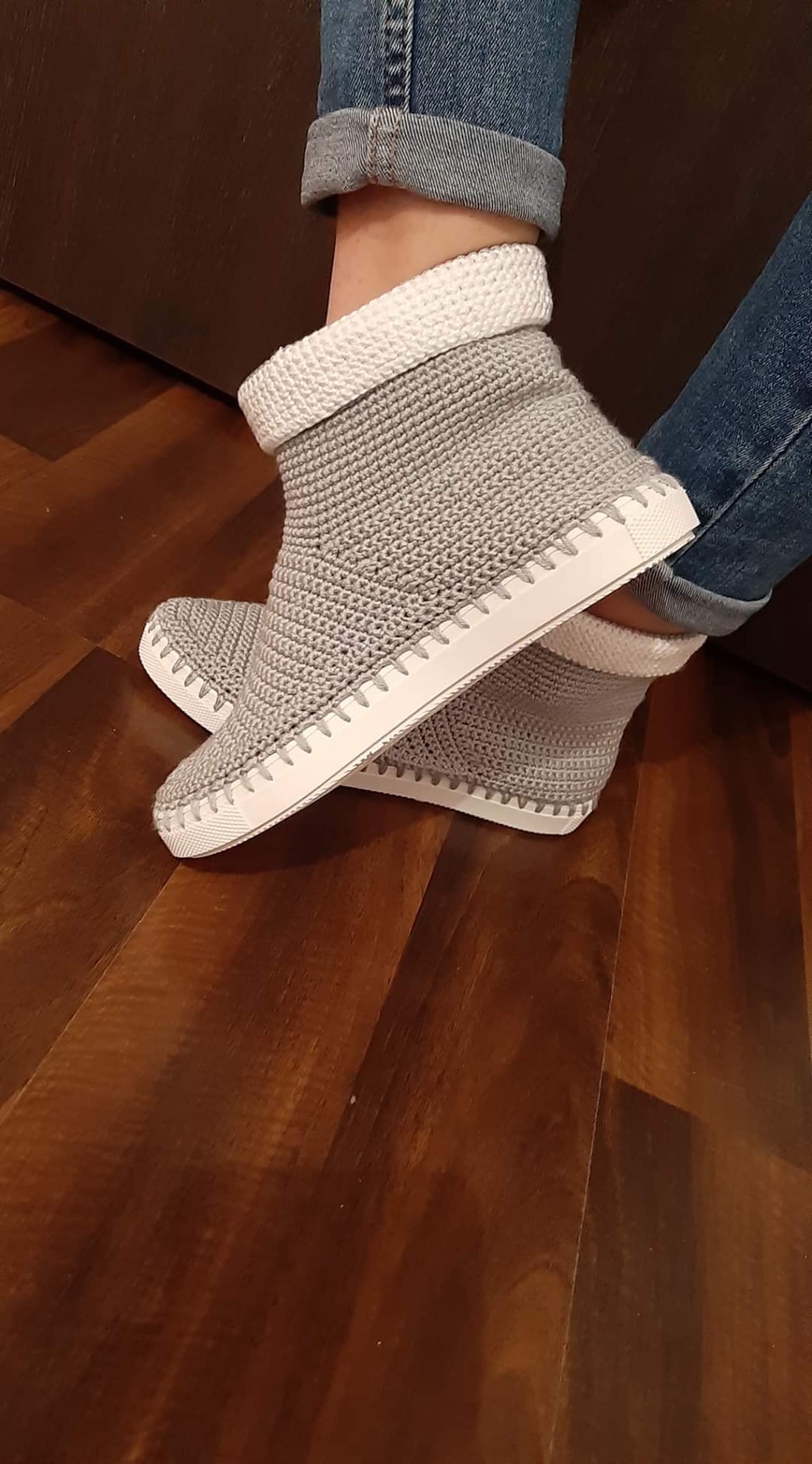 Cizme crosetate - îmbrăcăminte și modă - pantofi, papuci, șosete - adidași - Artynos.ro Cizme crosetate - îmbrăcăminte și modă - pantofi, papuci, șosete - adidași - Artynos.ro