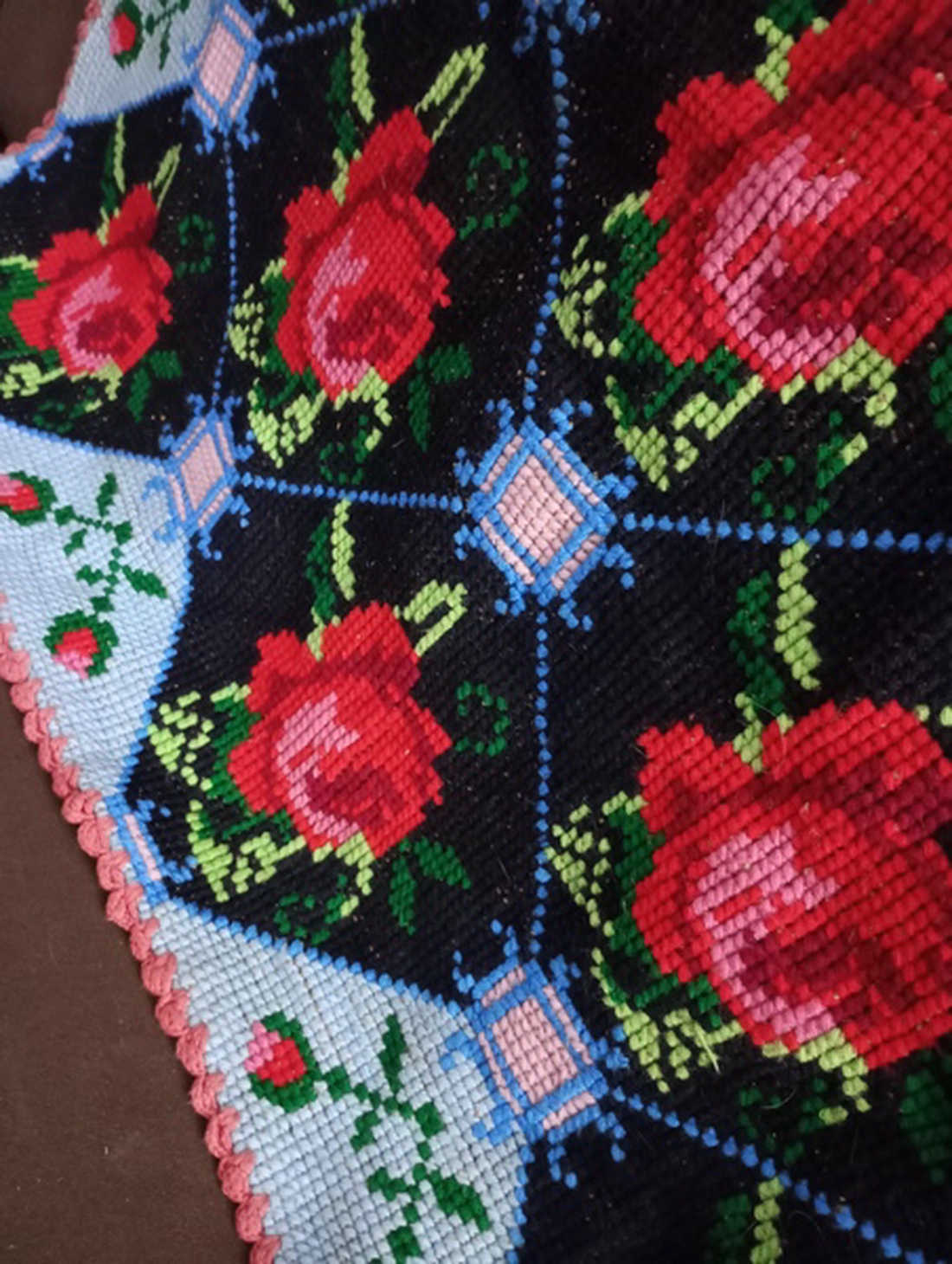 Carpeta traditionala romaneasca - accessorii și unelte - textile - pîslă - Artynos.ro